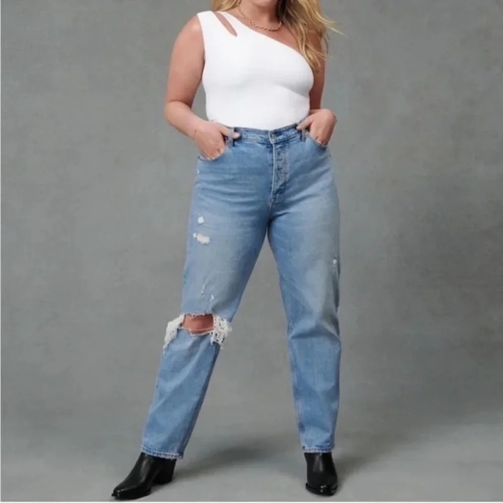 Abercrombie & Fitch the dad high rise curve love jean.